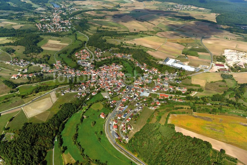 Luftbild Kirchaich - Dorf - Ansicht der zum Landkreis Haßberge gehörenden Gemeinde Kirchaich im Bundesland Bayern