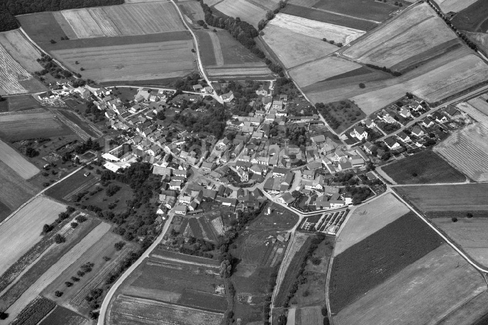 Kleinmünster aus der Vogelperspektive: Dorf - Ansicht der zum Landkreis Haßberge gehörenden Gemeinde Kleinmünster im Bundesland Bayern