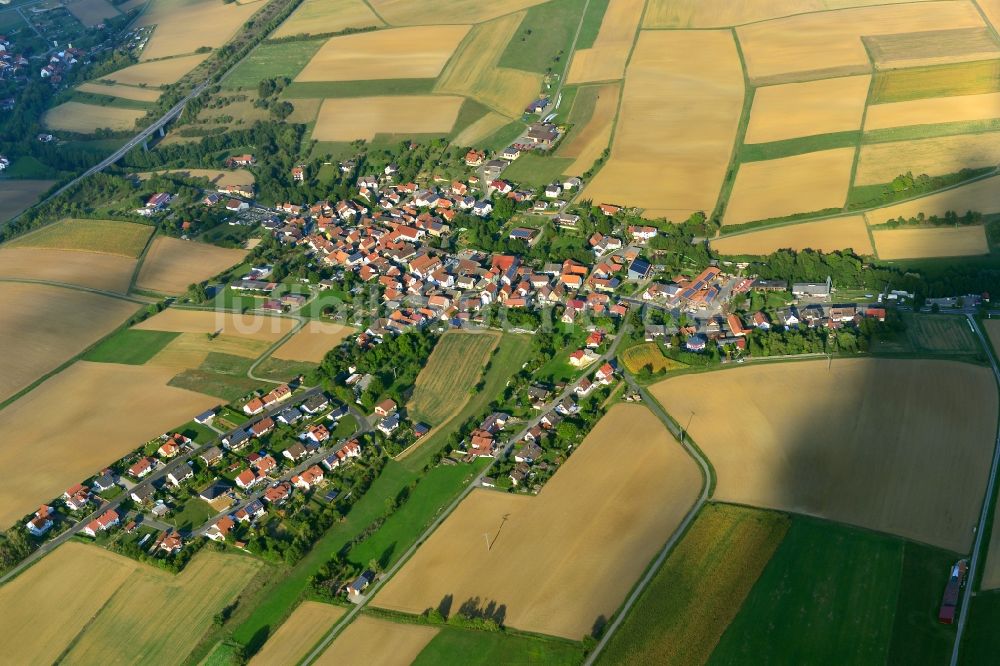 Luftbild Kleinsteinach - Dorf - Ansicht der zum Landkreis Haßberge gehörenden Gemeinde Kleinsteinach im Bundesland Bayern