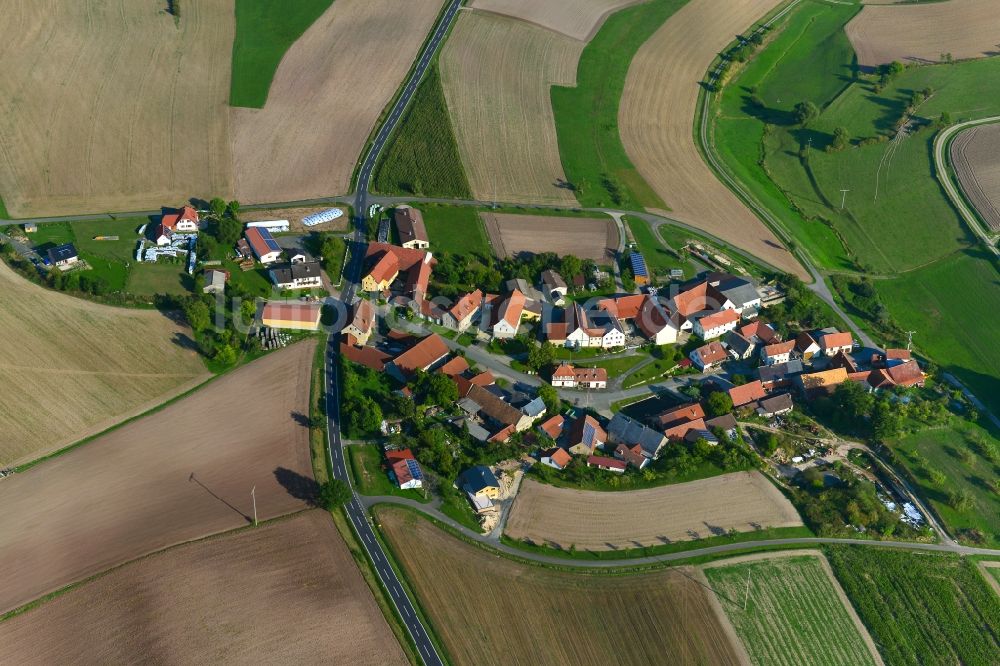 Kottenbrunn aus der Vogelperspektive: Dorf - Ansicht der zum Landkreis Haßberge gehörenden Gemeinde Kottenbrunn im Bundesland Bayern