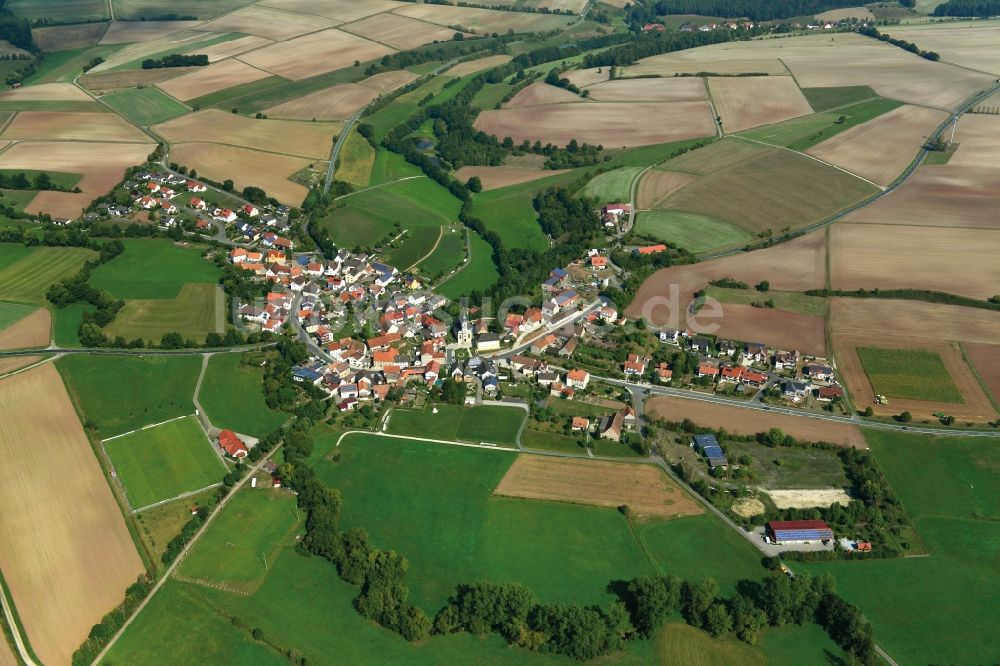 Prölsdorf von oben - Dorf - Ansicht der zum Landkreis Haßberge gehörenden Gemeinde Prölsdorf im Bundesland Bayern