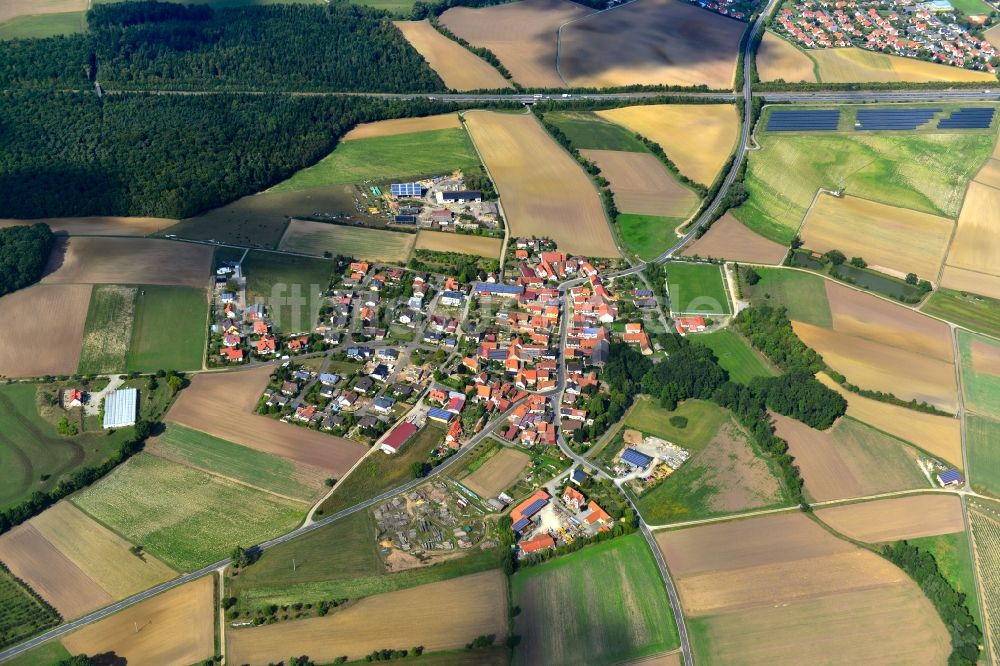 Steinsfeld von oben - Dorf - Ansicht der zum Landkreis Haßberge gehörenden Gemeinde Steinsfeld im Bundesland Bayern