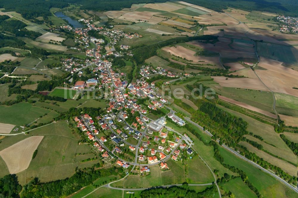 Trossenfurt aus der Vogelperspektive: Dorf - Ansicht der zum Landkreis Haßberge gehörenden Gemeinde Trossenfurt im Bundesland Bayern