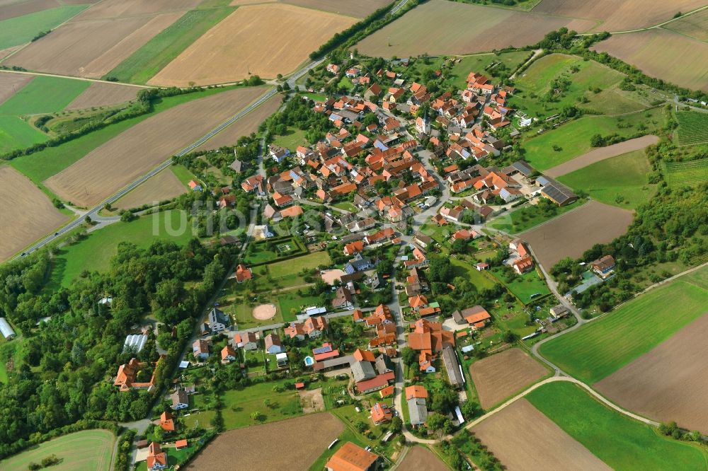 Unfinden aus der Vogelperspektive: Dorf - Ansicht der zum Landkreis Haßberge gehörenden Gemeinde Unfinden im Bundesland Bayern