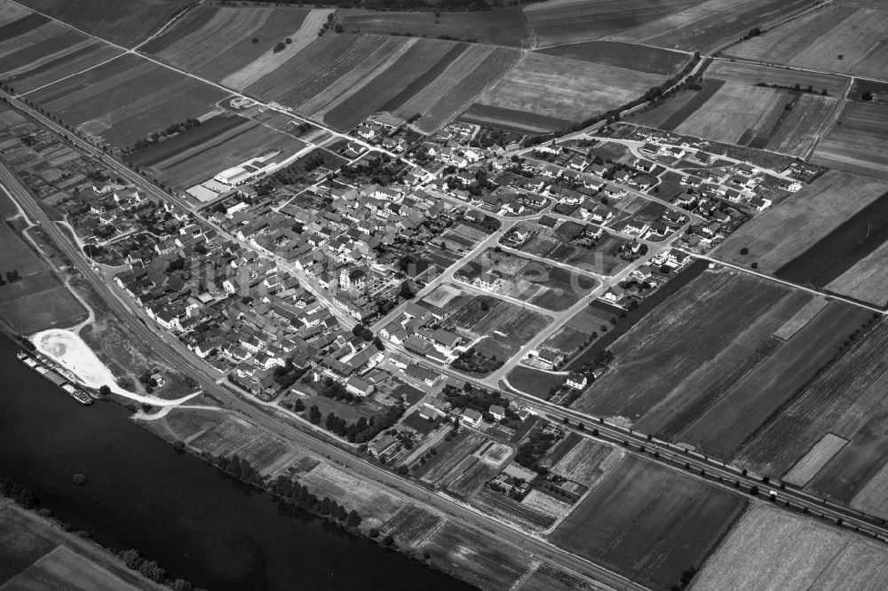 Untertheres von oben - Dorf - Ansicht der zum Landkreis Haßberge gehörenden Gemeinde Untertheres im Bundesland Bayern