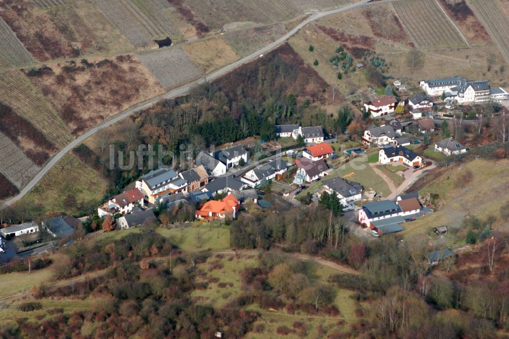 Oberheimbach von oben - Dorf Oberheimbach im Bundesland Rheinland-Pfalz