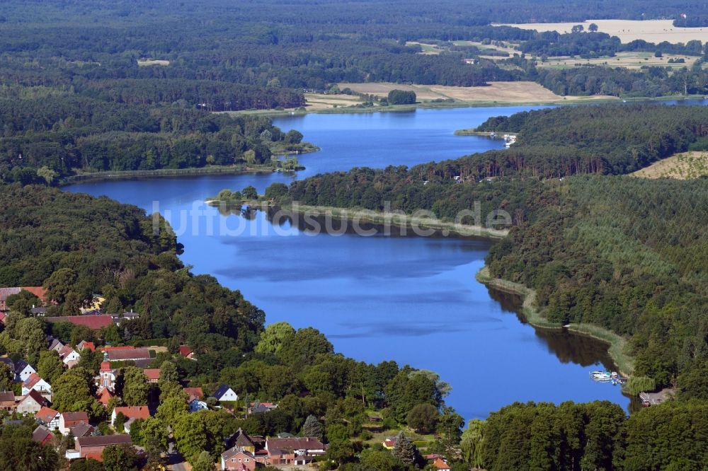 Luftbild Stechow-Ferchesar - Dorf an den See- Uferbereichen des Ferchesarer See in Stechow-Ferchesar im Bundesland Brandenburg, Deutschland