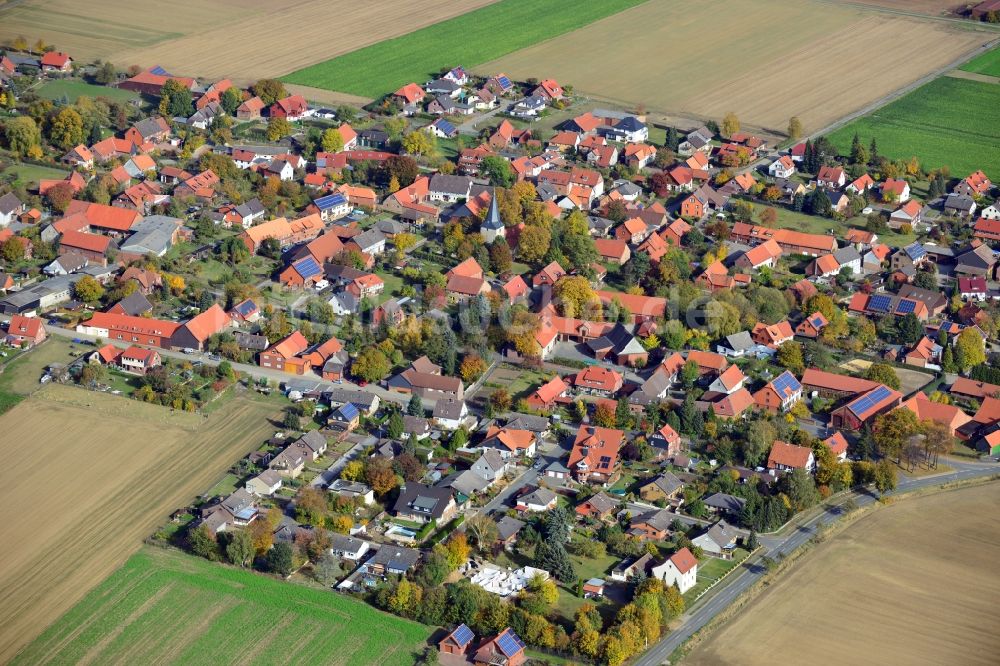 Luftaufnahme Ackenhausen - Dorfansicht von Ackenhausen im Bundesland Niedersachsen