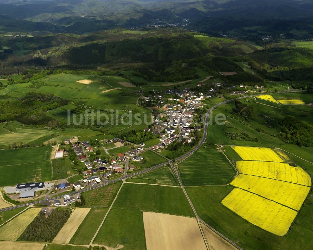 Barweiler von oben - Dorfansicht von Barweiler im Bundesland Rheinland-Pfalz