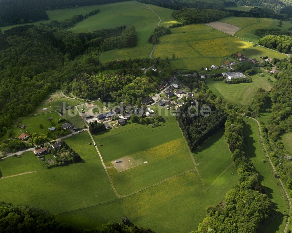 Heckenbach von oben - Dorfansicht von Blasweiler im Bundesland Rheinland-Pfalz