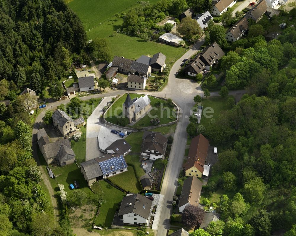 Heckenbach aus der Vogelperspektive: Dorfansicht von Blasweiler im Bundesland Rheinland-Pfalz