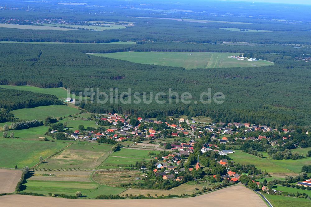 Blievenstorf von oben - Dorfansicht in Blievenstorf im Bundesland Mecklenburg-Vorpommern, Deutschland