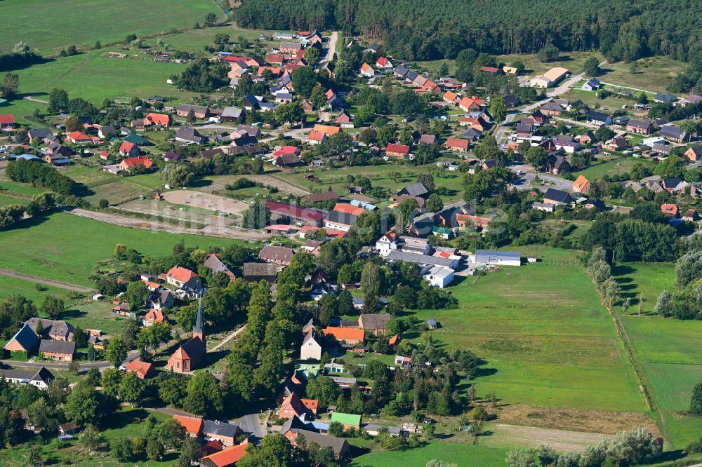 Blievenstorf von oben - Dorfansicht in Blievenstorf im Bundesland Mecklenburg-Vorpommern, Deutschland