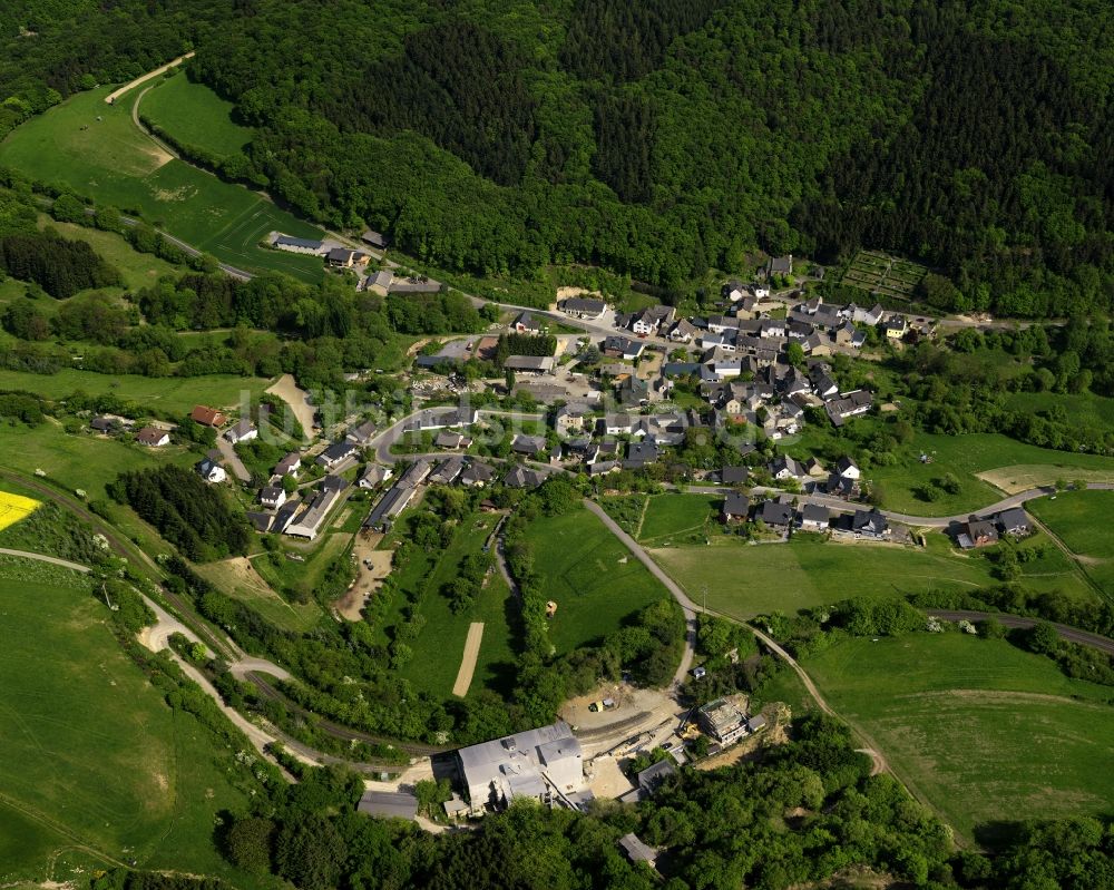 Luftaufnahme Brenk - Dorfansicht von Brenk im Bundesland Rheinland-Pfalz