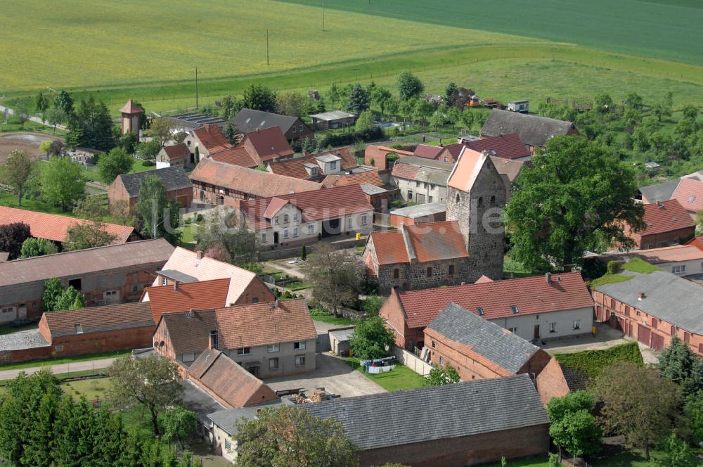 Tangerhütte OT Elversdorf von oben - Dorfansicht Elversdorf in Sachsen-Anhalt