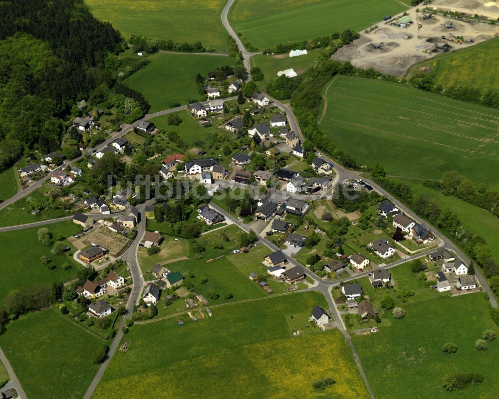 Luftaufnahme Kempenich Engeln - Dorfansicht von Engeln in Kempenich im Bundesland Rheinland-Pfalz