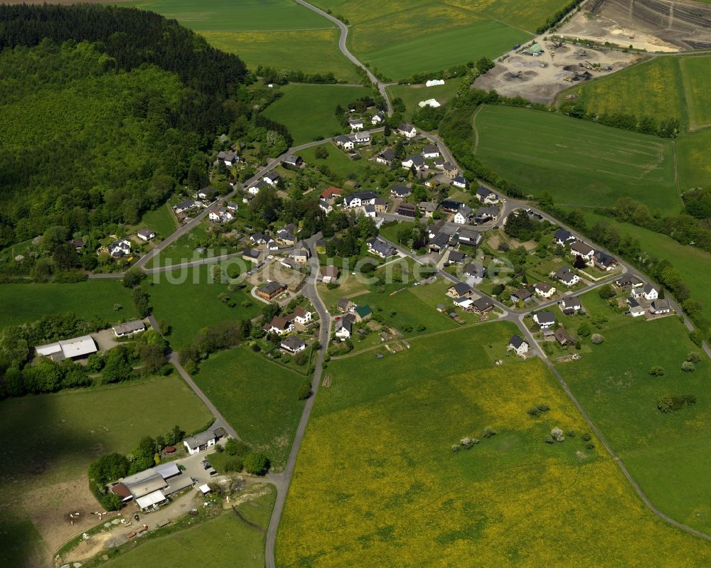 Kempenich Engeln von oben - Dorfansicht von Engeln in Kempenich im Bundesland Rheinland-Pfalz