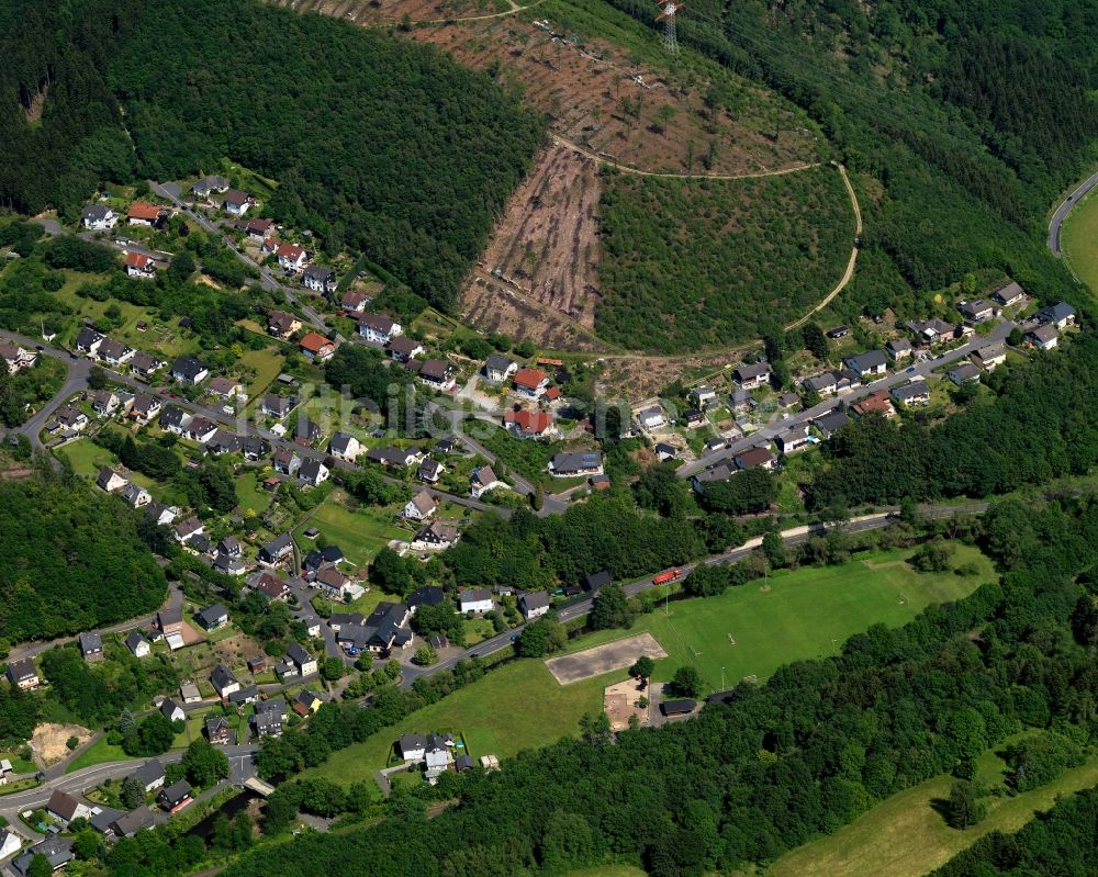 Grünebach aus der Vogelperspektive: Dorfansicht von Grünebach im Bundesland Rheinland-Pfalz