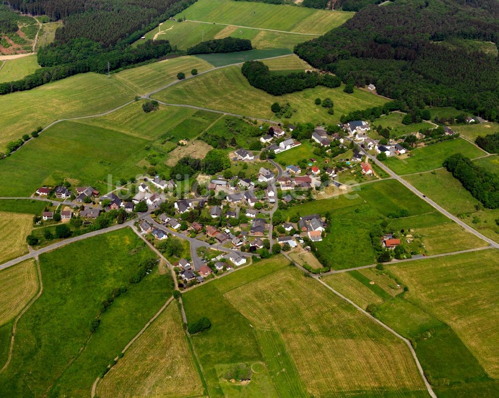 Heupelzen von oben - Dorfansicht von Heupelzen im Bundesland Rheinland-Pfalz