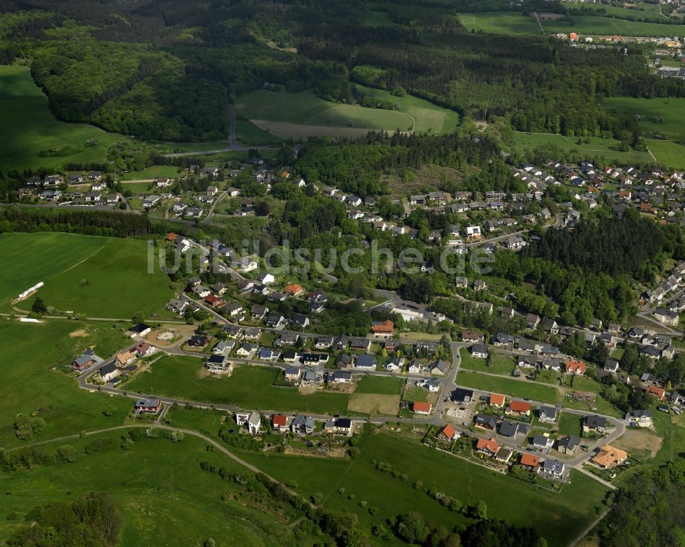 Kempenich aus der Vogelperspektive: Dorfansicht von Kempenich im Bundesland Rheinland-Pfalz