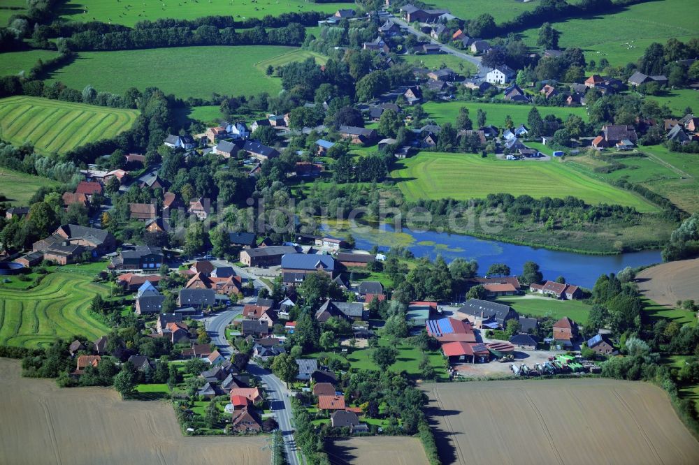 Luftaufnahme Labenz - Dorfansicht von Labenz im Bundesland Schleswig-Holstein