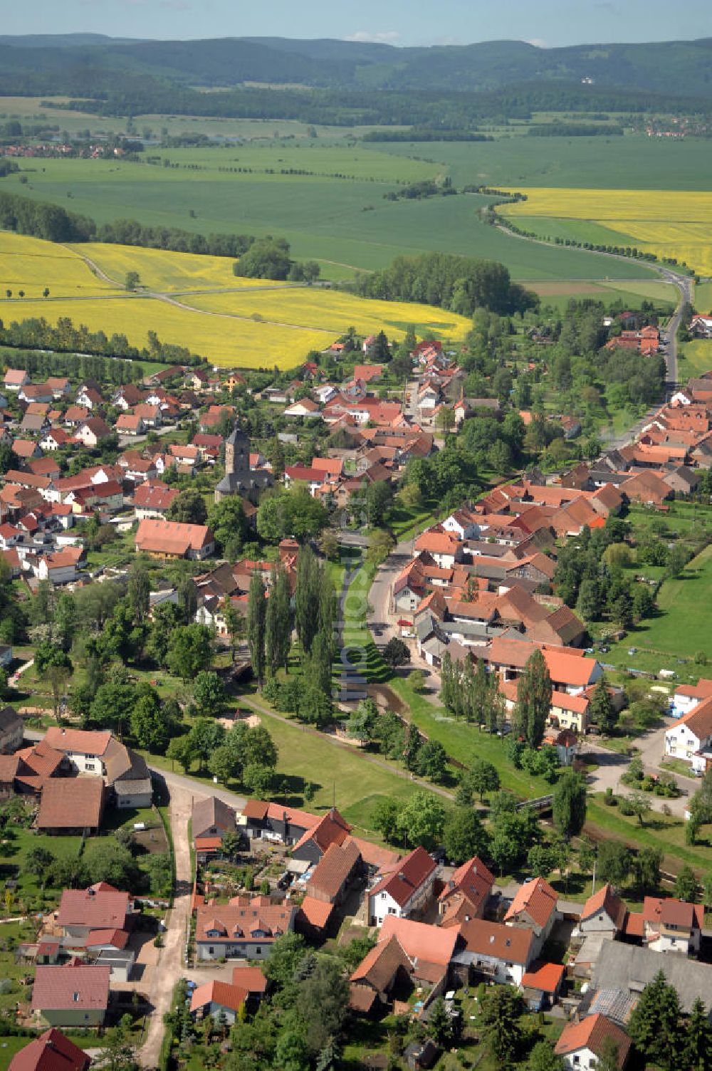 Leinatal OT Leina von oben - Dorfansicht Leina in Thüringen