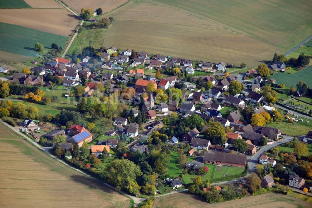 Lüerdissen aus der Vogelperspektive: Dorfansicht von Lüerdissen im Bundesland Niedersachsen