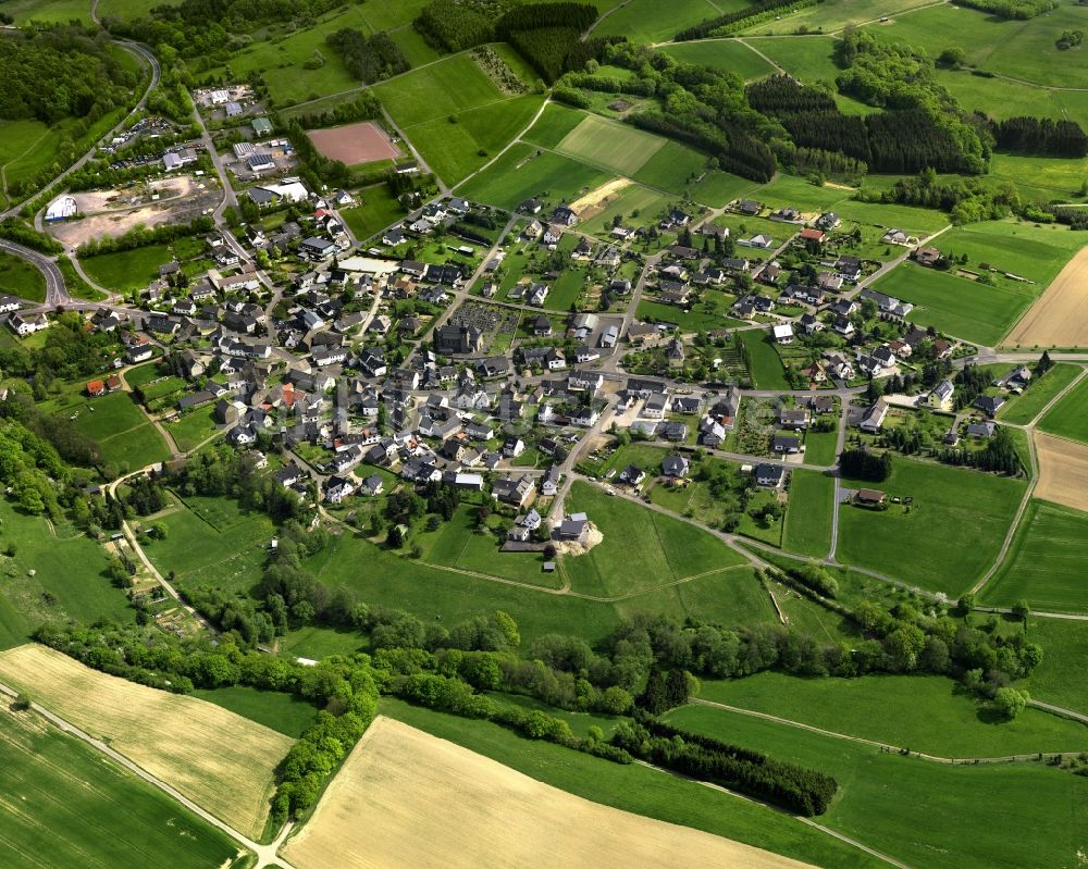 Müllenbach aus der Vogelperspektive: Dorfansicht von Müllenbach im Bundesland Rheinland-Pfalz