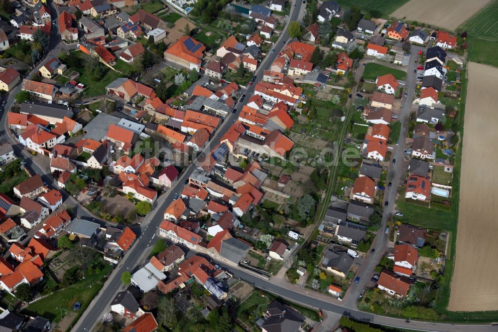 Offenheim von oben - Dorfansicht von Offenheim ist eine Ortsgemeinde im Landkreis Alzey-Worms in Rheinland-Pfalz