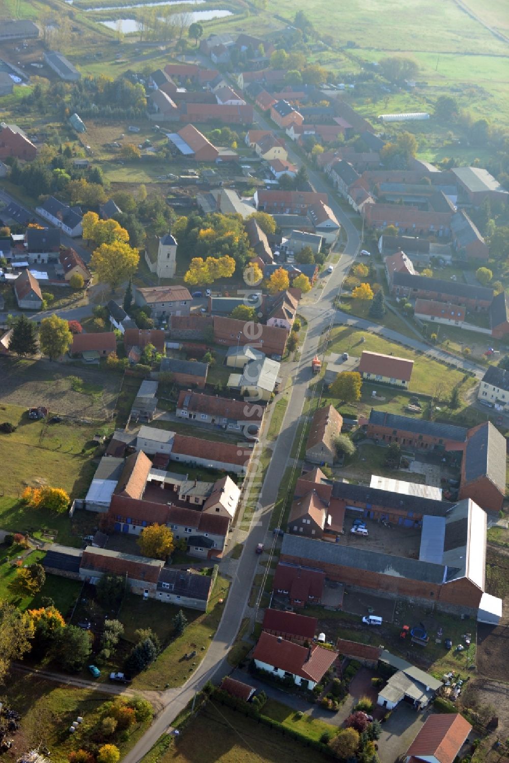 Luftbild Sandbeiendorf - Dorfansicht von Sandbeiendorf im Bundesland Sachsen-Anhalt