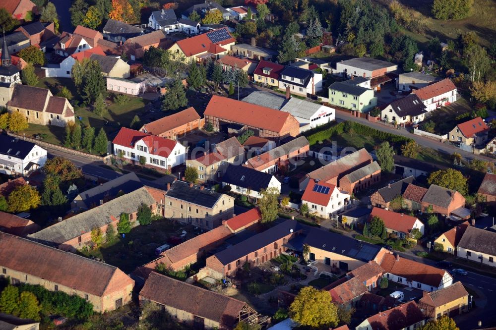 Uchtdorf aus der Vogelperspektive: Dorfansicht von Uchtdorf im Bundesland Sachsen-Anhalt