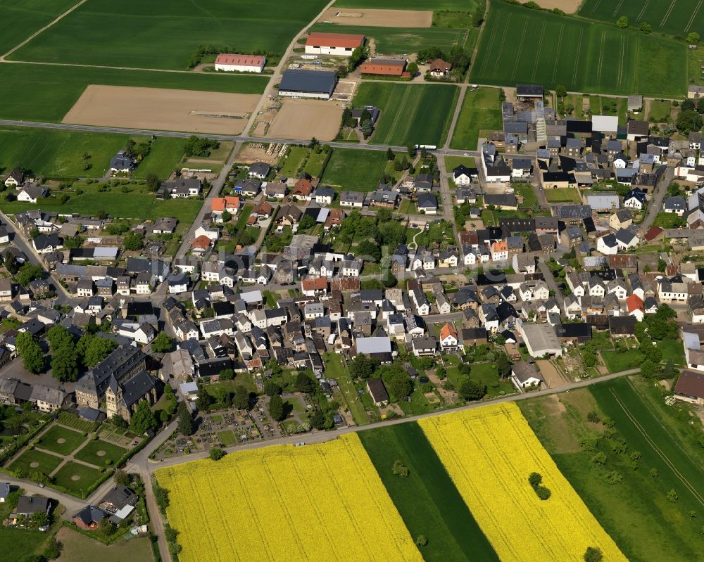 Luftaufnahme Wehr - Dorfansicht von Wehr im Bundesland Rheinland-Pfalz