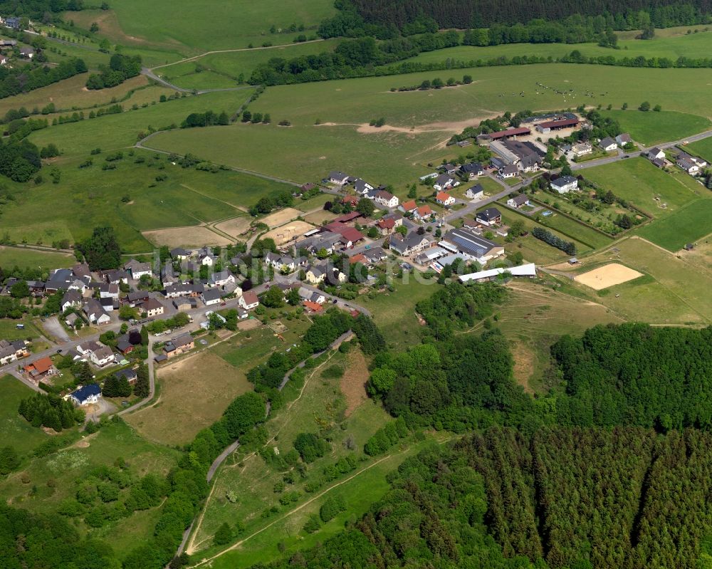 Birkenbeul von oben - Dorfansicht von Weißenbrüchen in Birkenbeul im Bundesland Rheinland-Pfalz