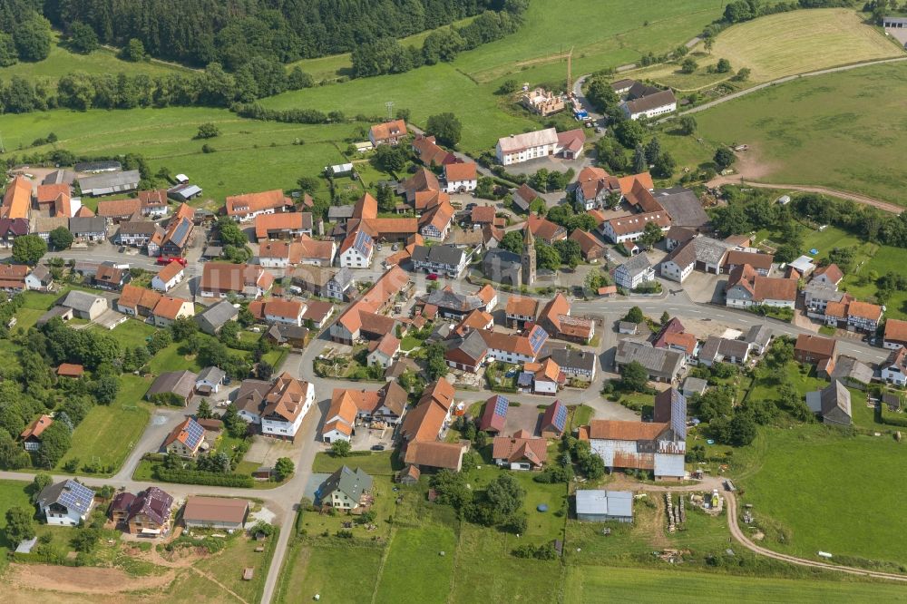 Luftbild Lichtenfels - Dorfansicht vom Zentrum von Lichtenfels im Sauerland im Bundesland Hessen