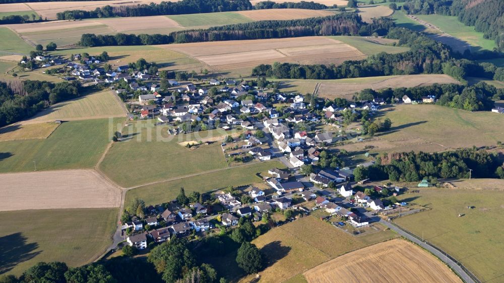 Altenburg von oben - Dorfkern in Altenburg im Bundesland Rheinland-Pfalz, Deutschland