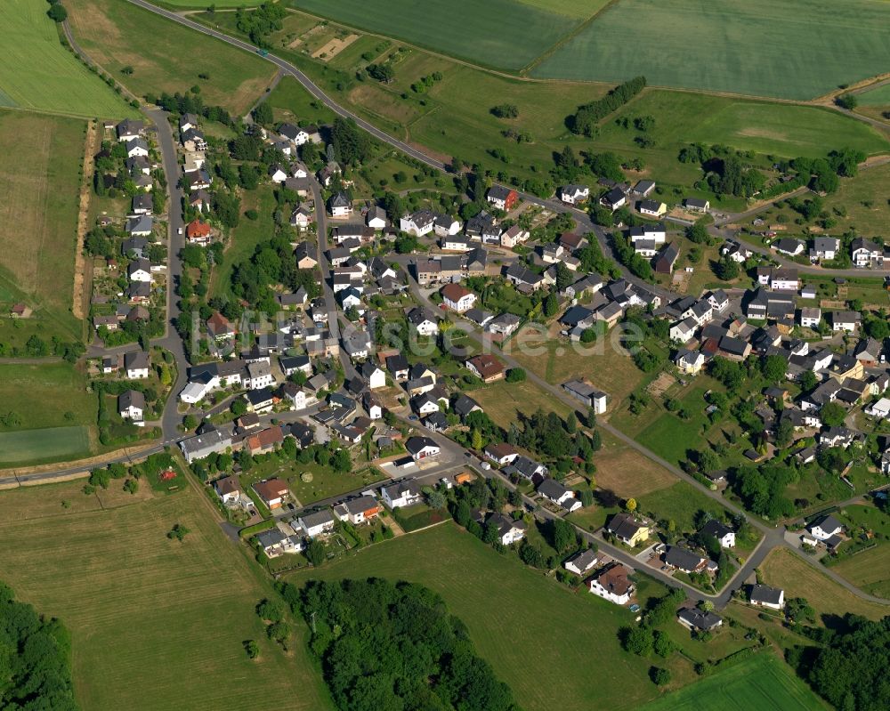 Luftbild Attenhausen - Dorfkern in Attenhausen im Bundesland Rheinland-Pfalz