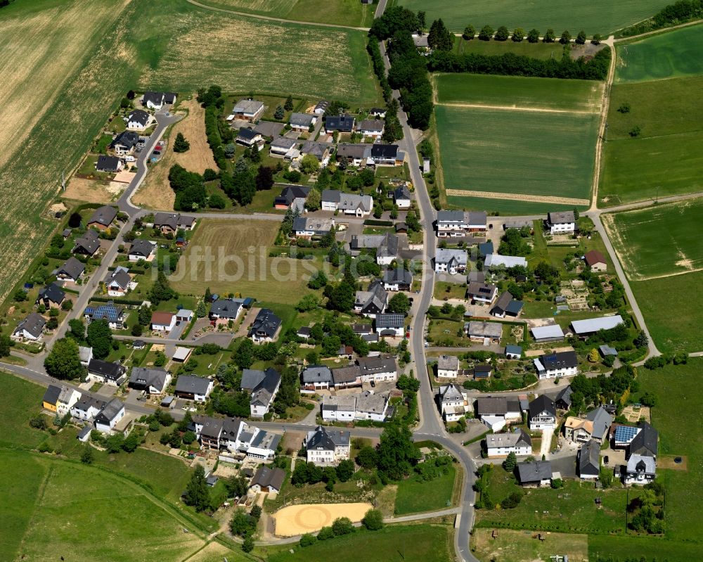 Benzweiler aus der Vogelperspektive: Dorfkern in Benzweiler im Bundesland Rheinland-Pfalz