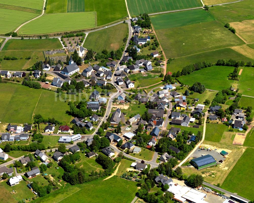 Biebern von oben - Dorfkern in Biebern im Bundesland Rheinland-Pfalz