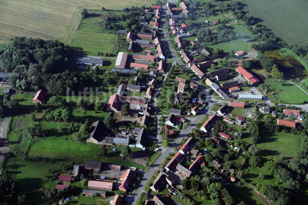 Luftaufnahme Heiligengrabe OT Blesendorf - Dorfkern Blesendorf in der Gemeinde Heiligengrabe im Bundesland Brandenburg