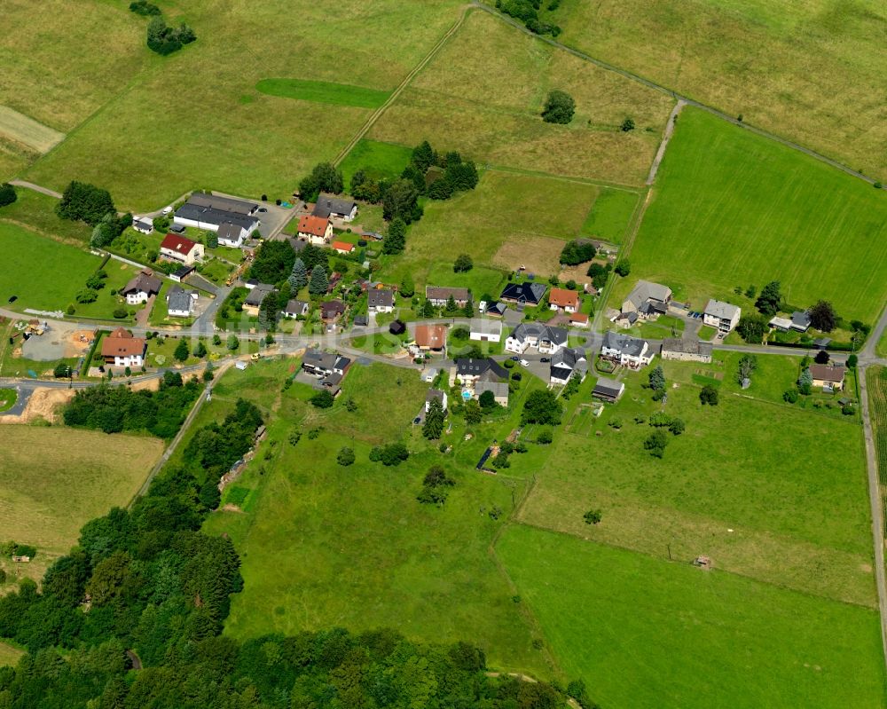 Luftbild Brüchen, Neustadt (Wied) - Dorfkern in Brüchen, Neustadt (Wied) im Bundesland Rheinland-Pfalz