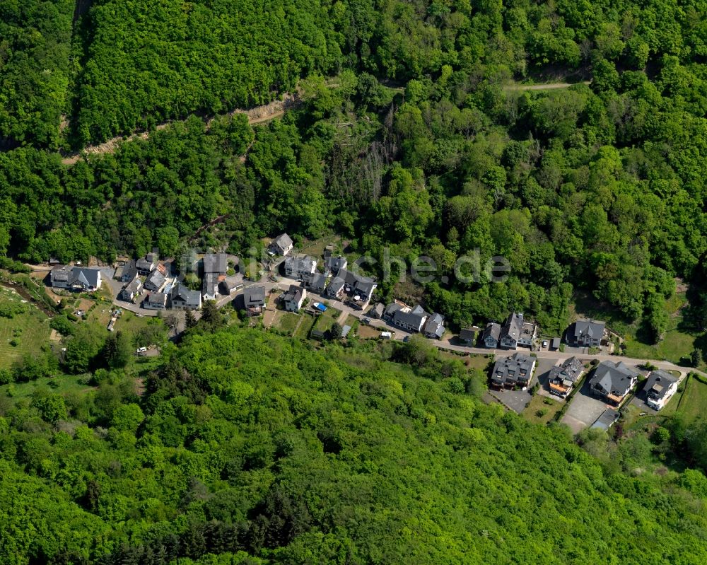 Brodenbach, Ehrenburgtal von oben - Dorfkern in Brodenbach, Ehrenburgtal im Bundesland Rheinland-Pfalz