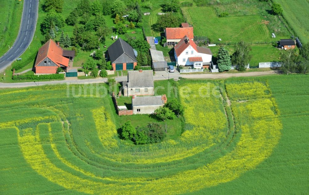 Luftaufnahme Wohlenberg - Dorfkern an der Bundesstraße L9 in Wohlenberg in der Altmark im Bundesland Sachsen-Anhalt