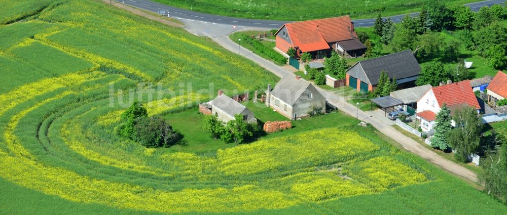 Luftaufnahme Wohlenberg - Dorfkern an der Bundesstraße L9 in Wohlenberg in der Altmark im Bundesland Sachsen-Anhalt