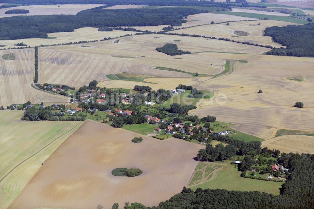 Luftbild Carolinenhof - Dorfkern in Carolinenhof im Bundesland Mecklenburg-Vorpommern