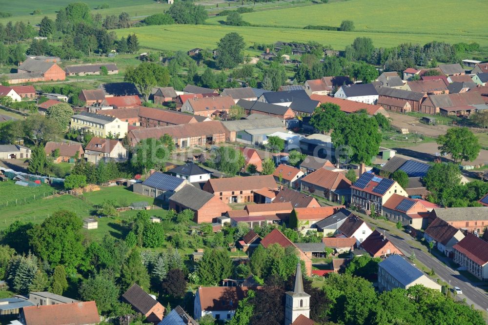 Dossow, Wittstock/Dosse von oben - Dorfkern in Doosow, Wittstock/Dosse im Bundesland Brandenburg