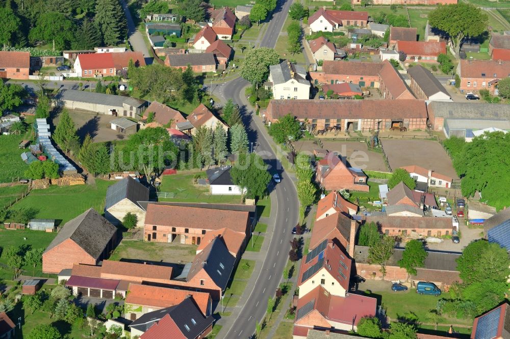 Dossow, Wittstock/Dosse aus der Vogelperspektive: Dorfkern in Doosow, Wittstock/Dosse im Bundesland Brandenburg