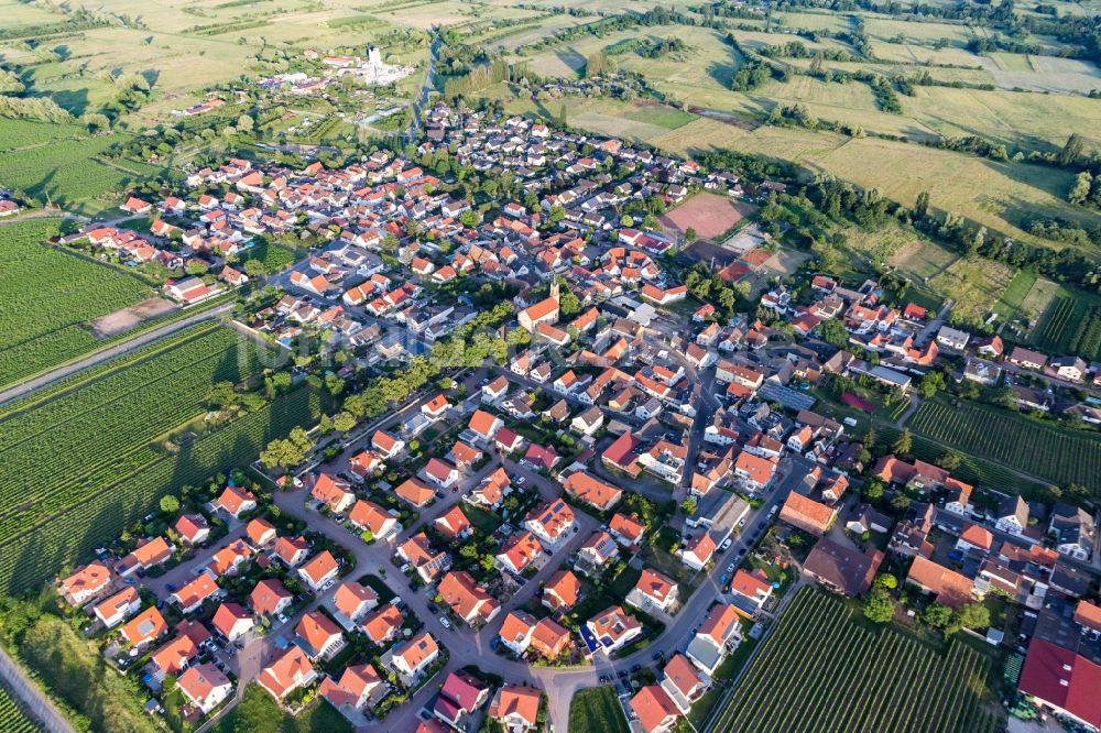 Luftbild Erpolzheim - Dorfkern in Erpolzheim im Bundesland Rheinland-Pfalz, Deutschland