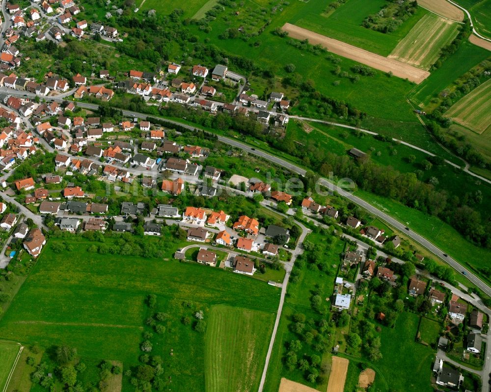 Luftaufnahme Albershausen - Dorfkern am Feldrand in Albershausen im Bundesland Baden-Württemberg, Deutschland