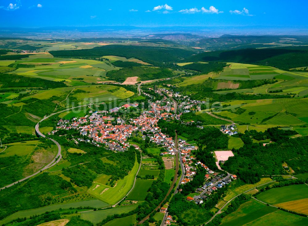 Luftbild Alsenz - Dorfkern am Feldrand in Alsenz im Bundesland Rheinland-Pfalz, Deutschland