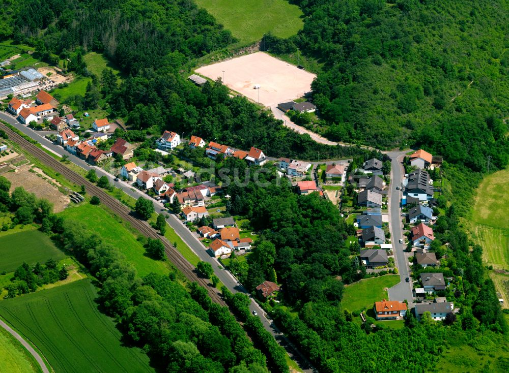 Alsenz von oben - Dorfkern am Feldrand in Alsenz im Bundesland Rheinland-Pfalz, Deutschland